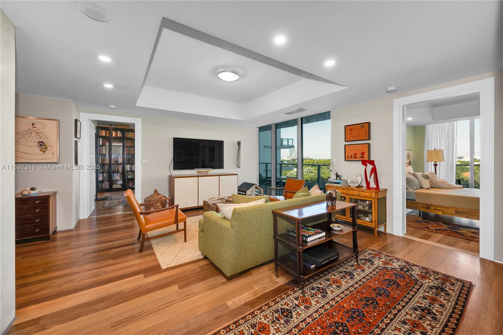 image Grovenor House Condo22