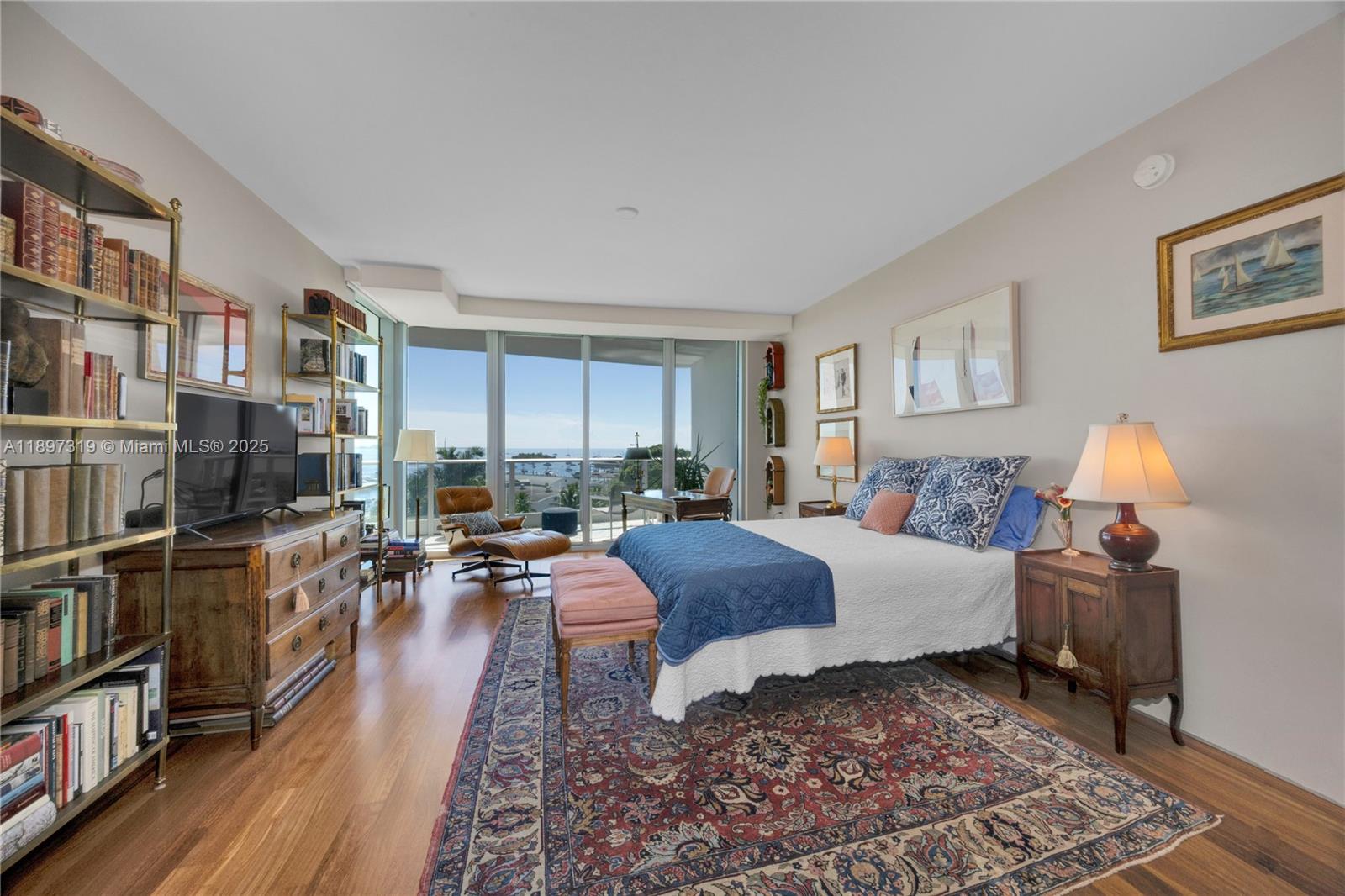 image Grovenor House Condo24