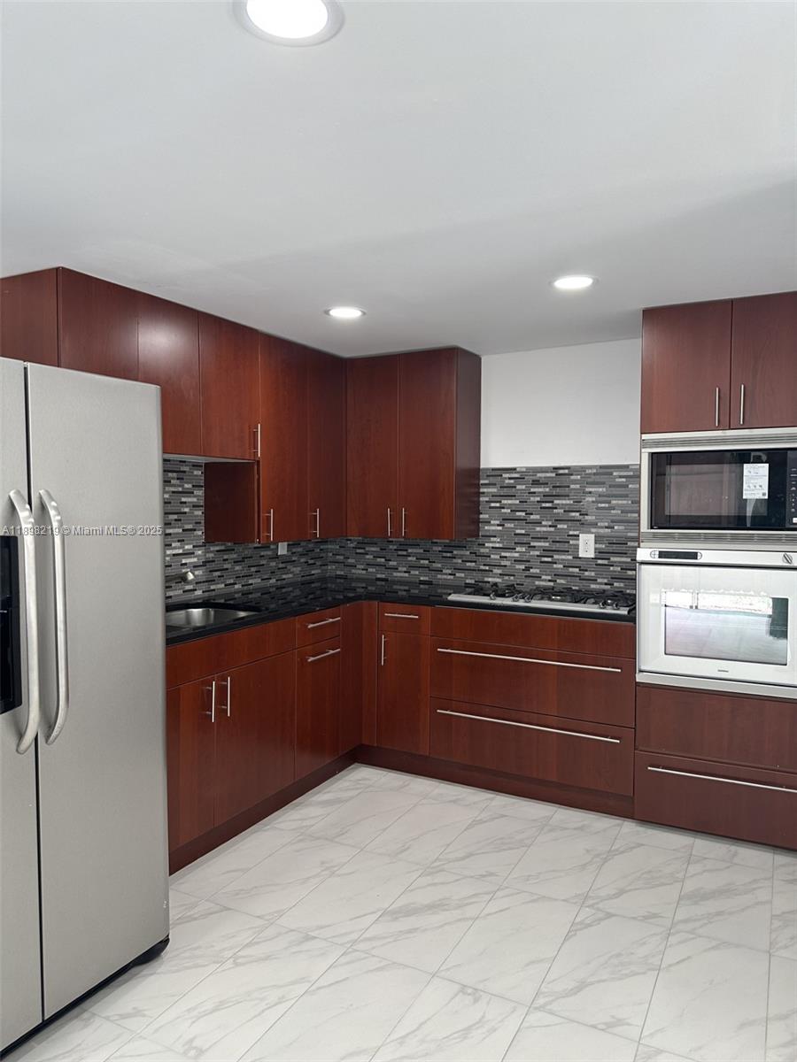 7123 SW 115th Pl #B25