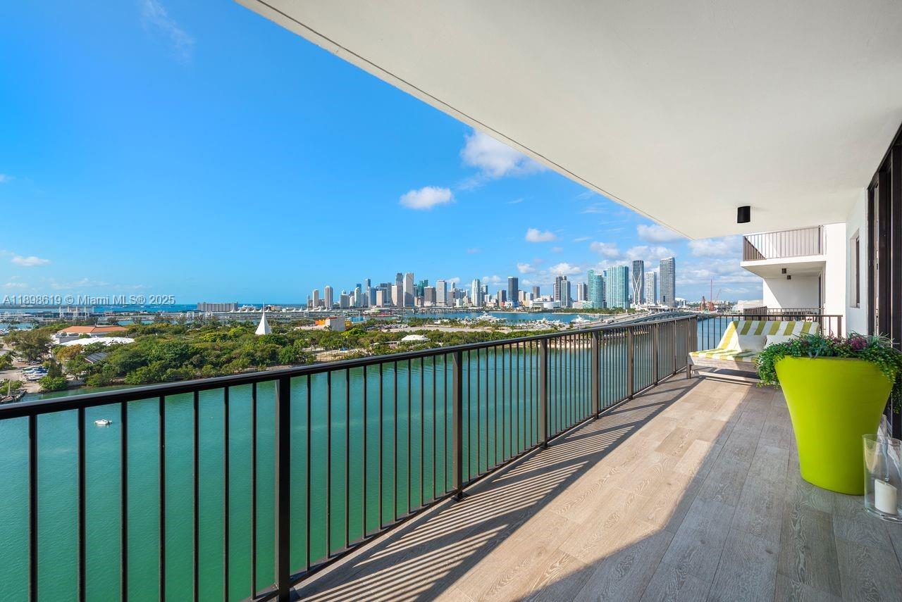 image One Venetian Way5