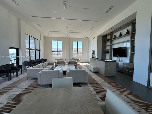 image One Venetian Way61