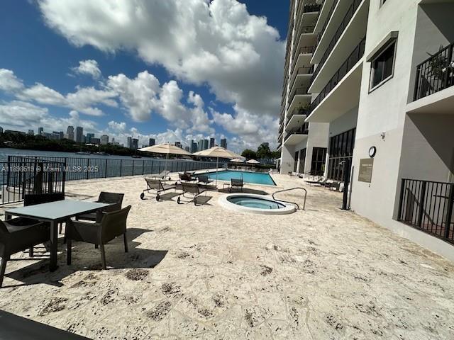 image One Venetian Way65