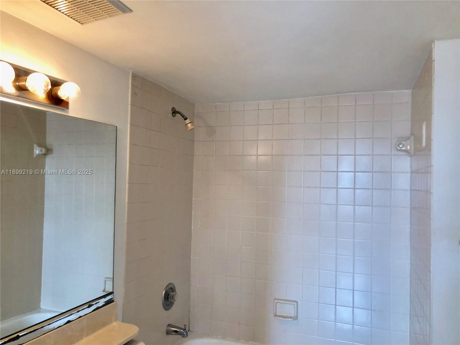 6280 NW 186th St #311 Hialeah, FL 33015 6280 NW 186th St #311 Hialeah, FL 33015