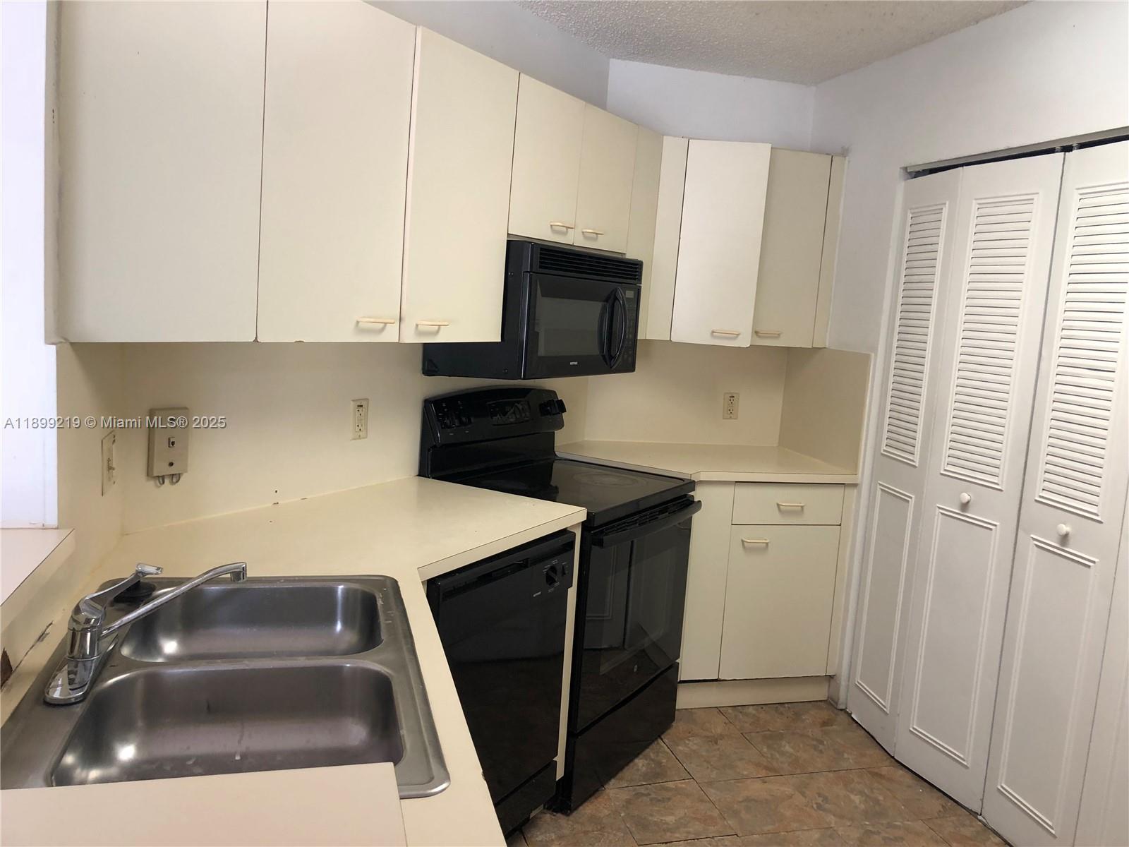 6280 NW 186th St #311 Hialeah, FL 33015 6280 NW 186th St #311 Hialeah, FL 33015