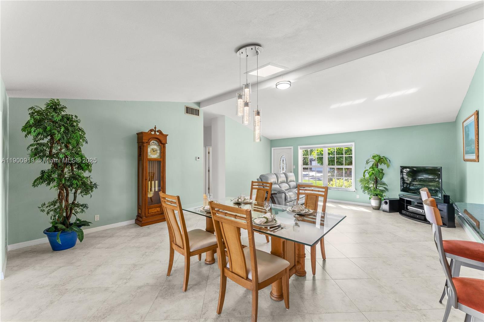 1625 SW 5th Ct Fort Lauderdale, FL 33312