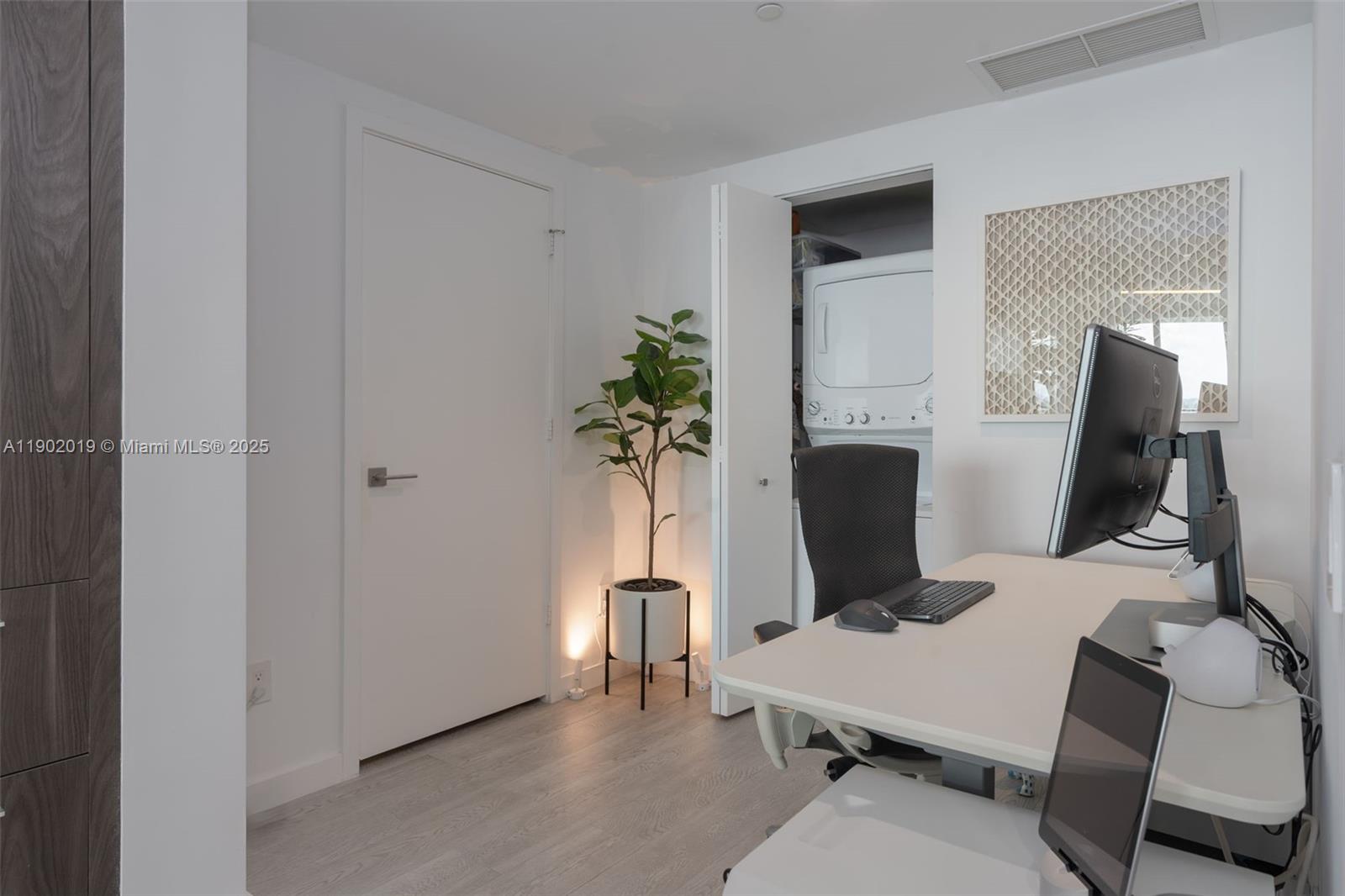 3131 NE 7th Ave #2202 Miami, FL 33137 3131 NE 7th Ave #2202 Miami, FL 33137