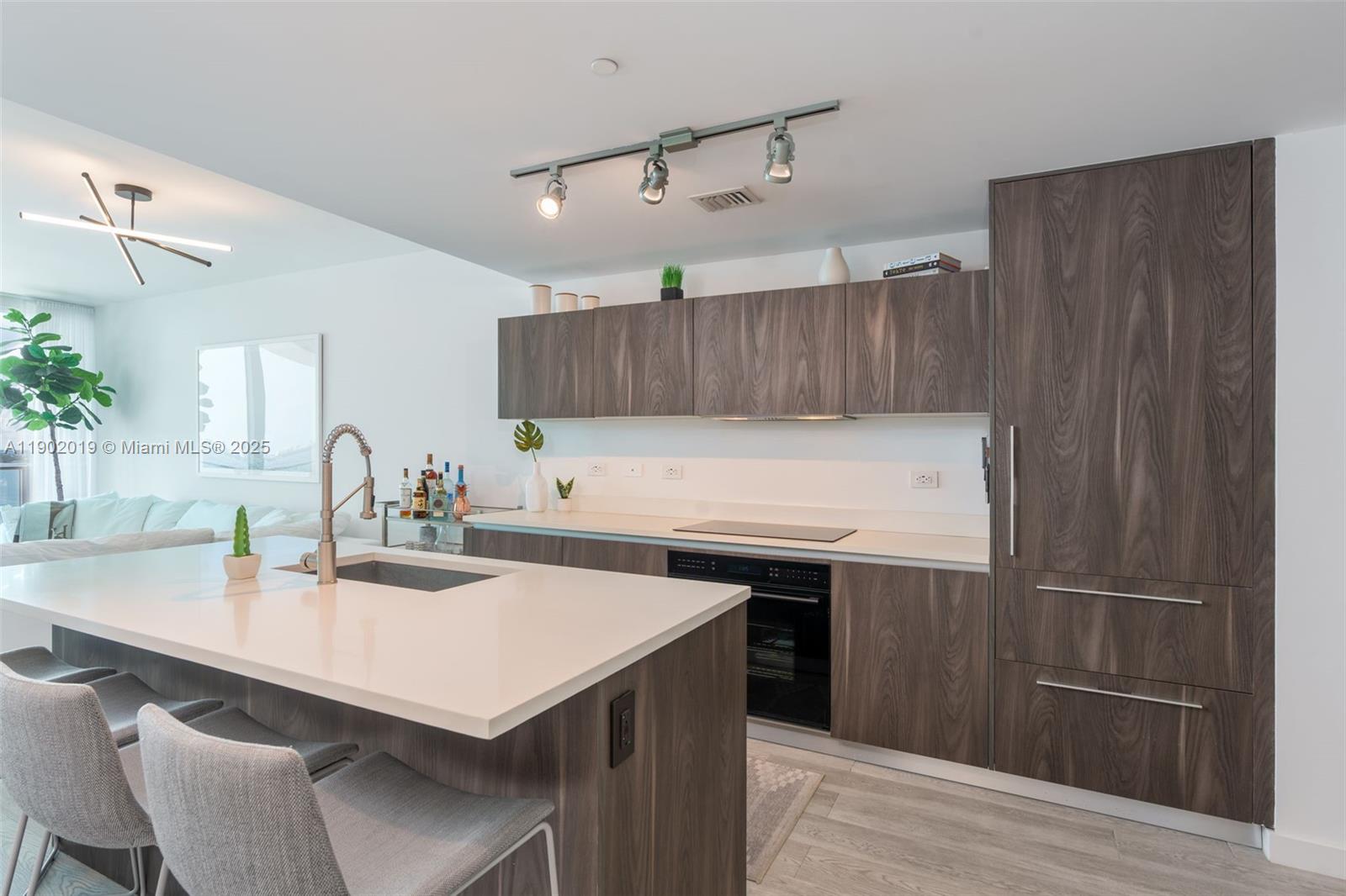 3131 NE 7th Ave #2202 Miami, FL 33137 3131 NE 7th Ave #2202 Miami, FL 33137