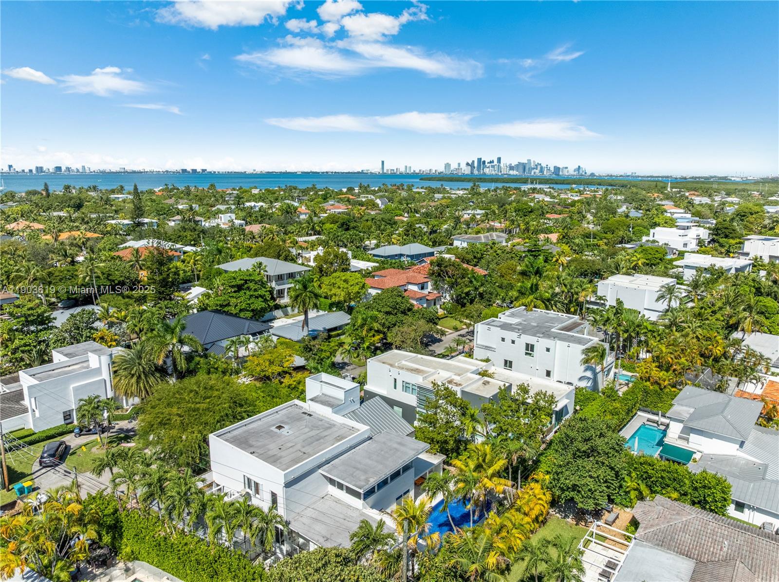 525 Ridgewood Rd Key Biscayne, FL 33149