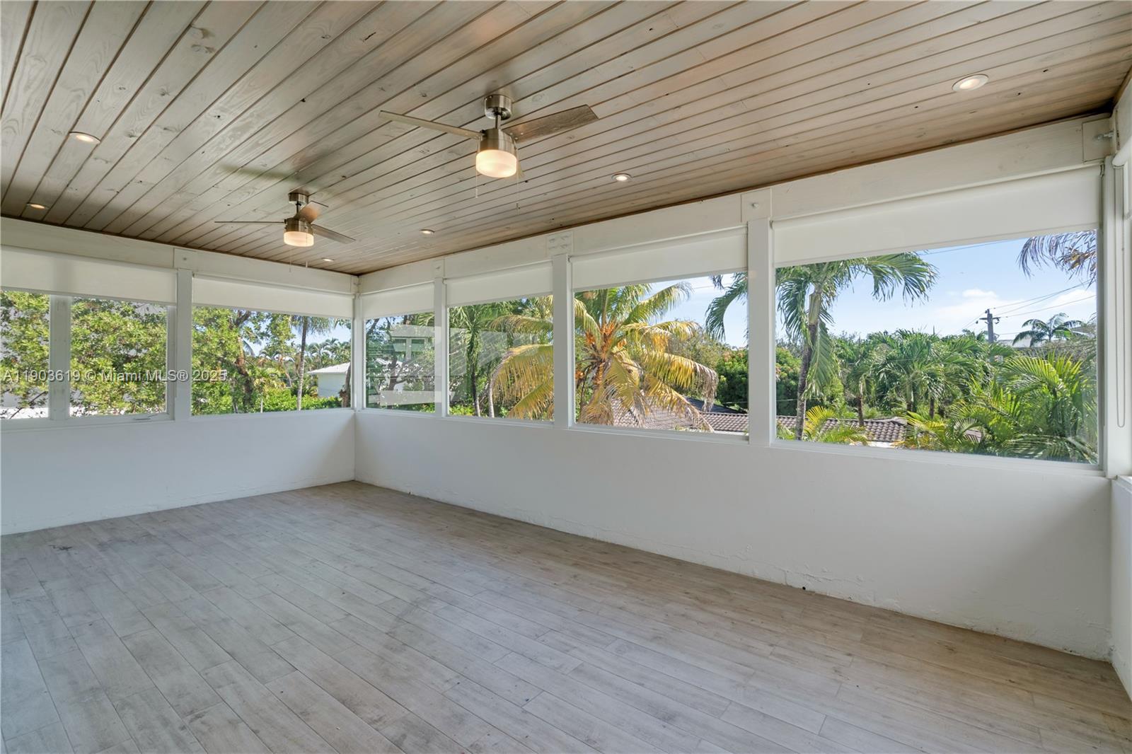 525 Ridgewood Rd Key Biscayne, FL 33149