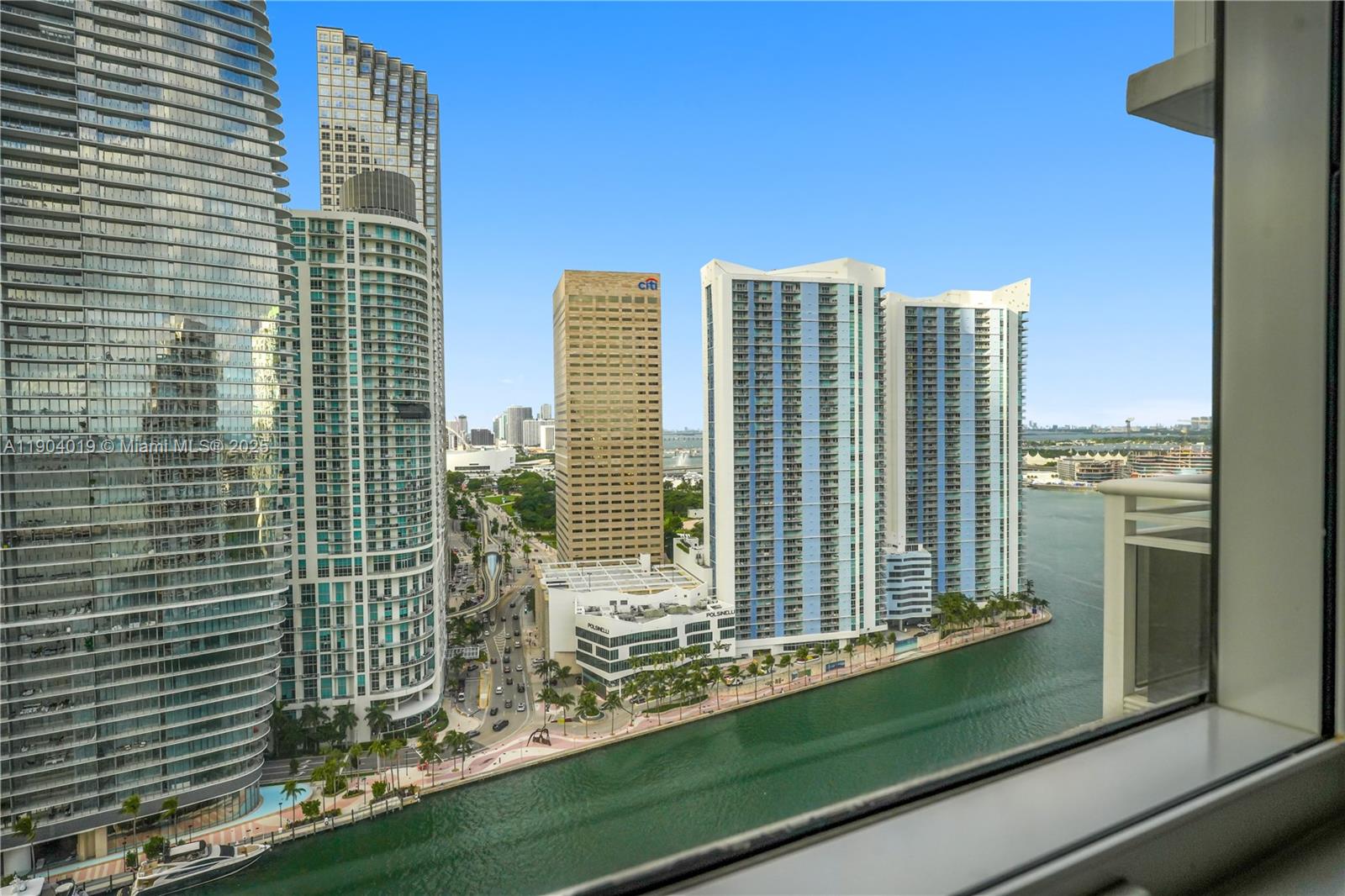 901 Brickell Key Blvd #2804 Miami, FL 33131