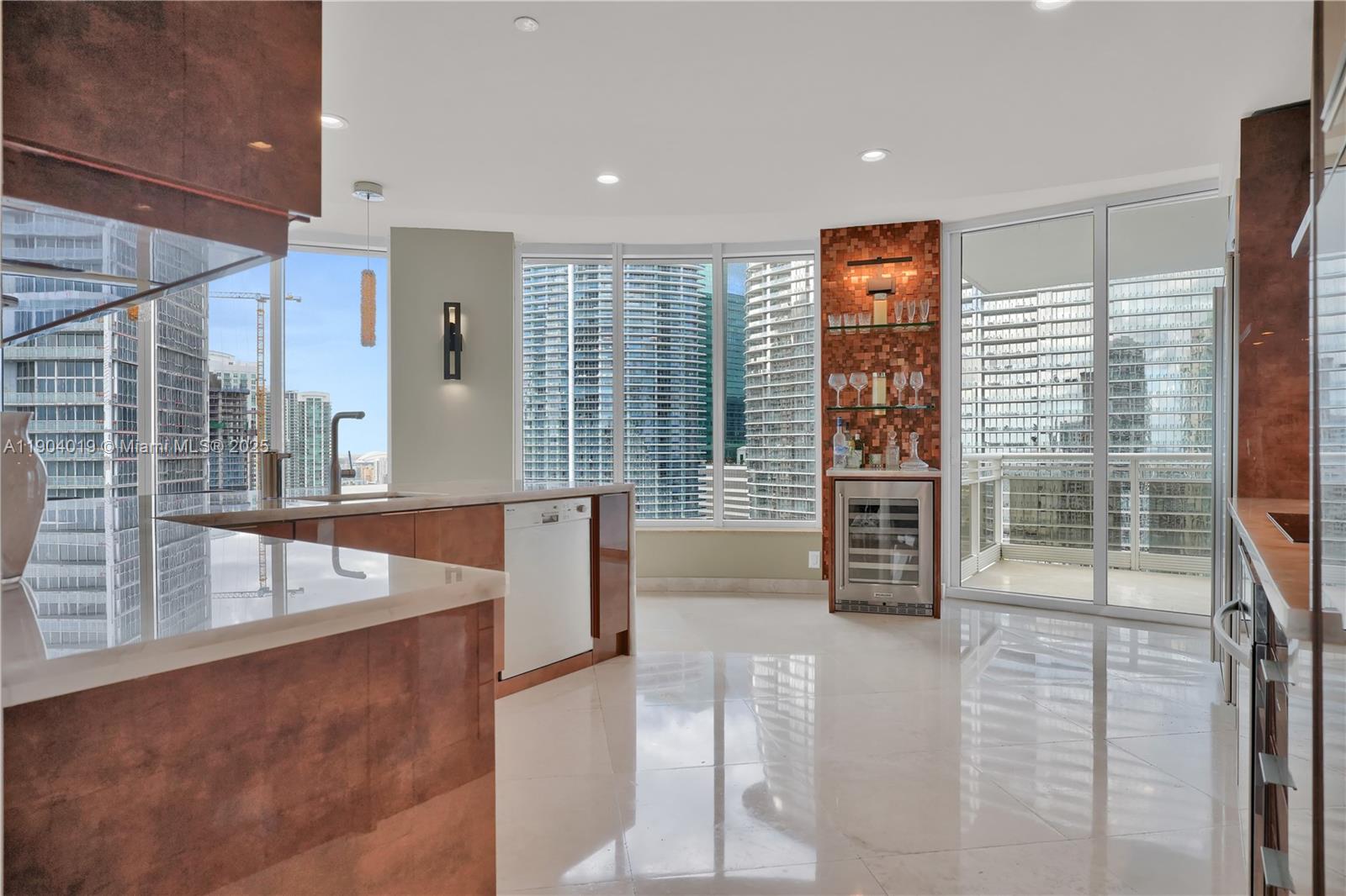 901 Brickell Key Blvd #2804 Miami, FL 33131