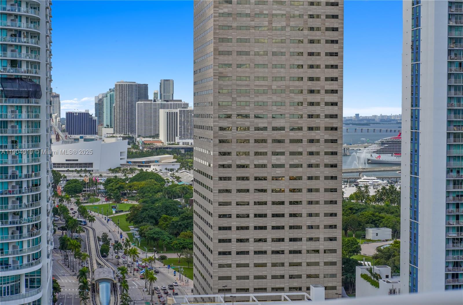 901 Brickell Key Blvd #2804 Miami, FL 33131