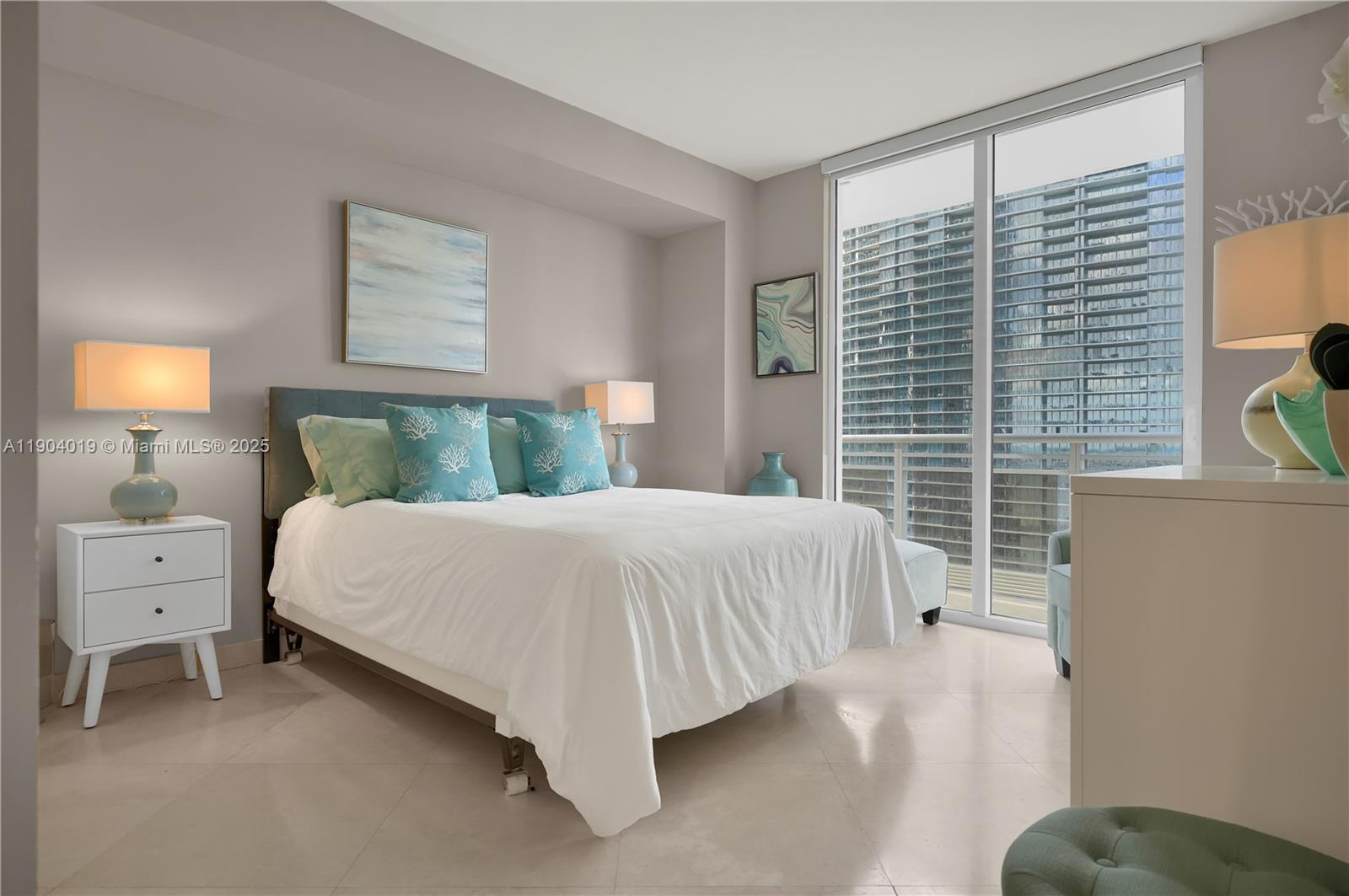 901 Brickell Key Blvd #2804 Miami, FL 33131