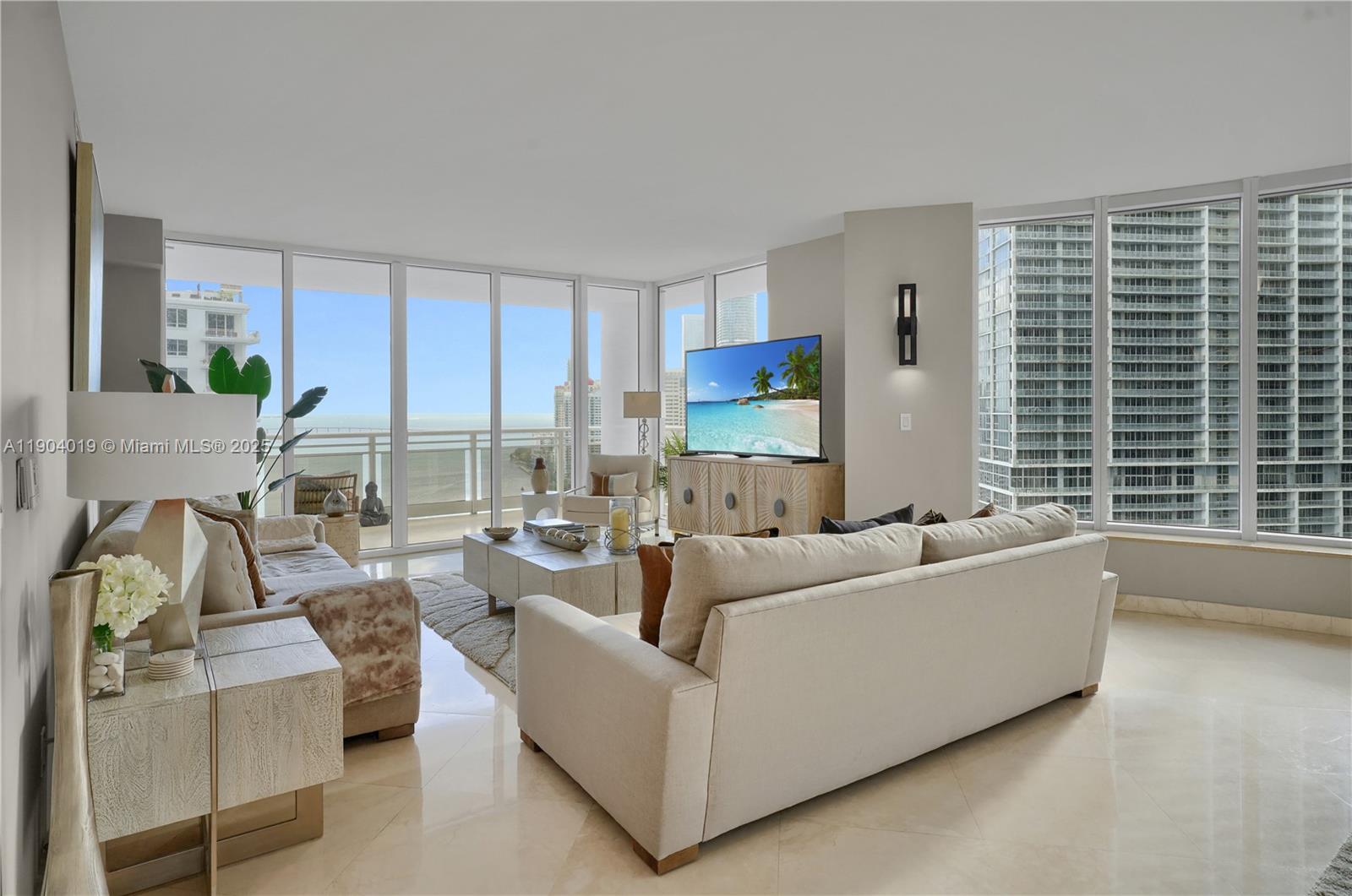 901 Brickell Key Blvd #2804 Miami, FL 33131