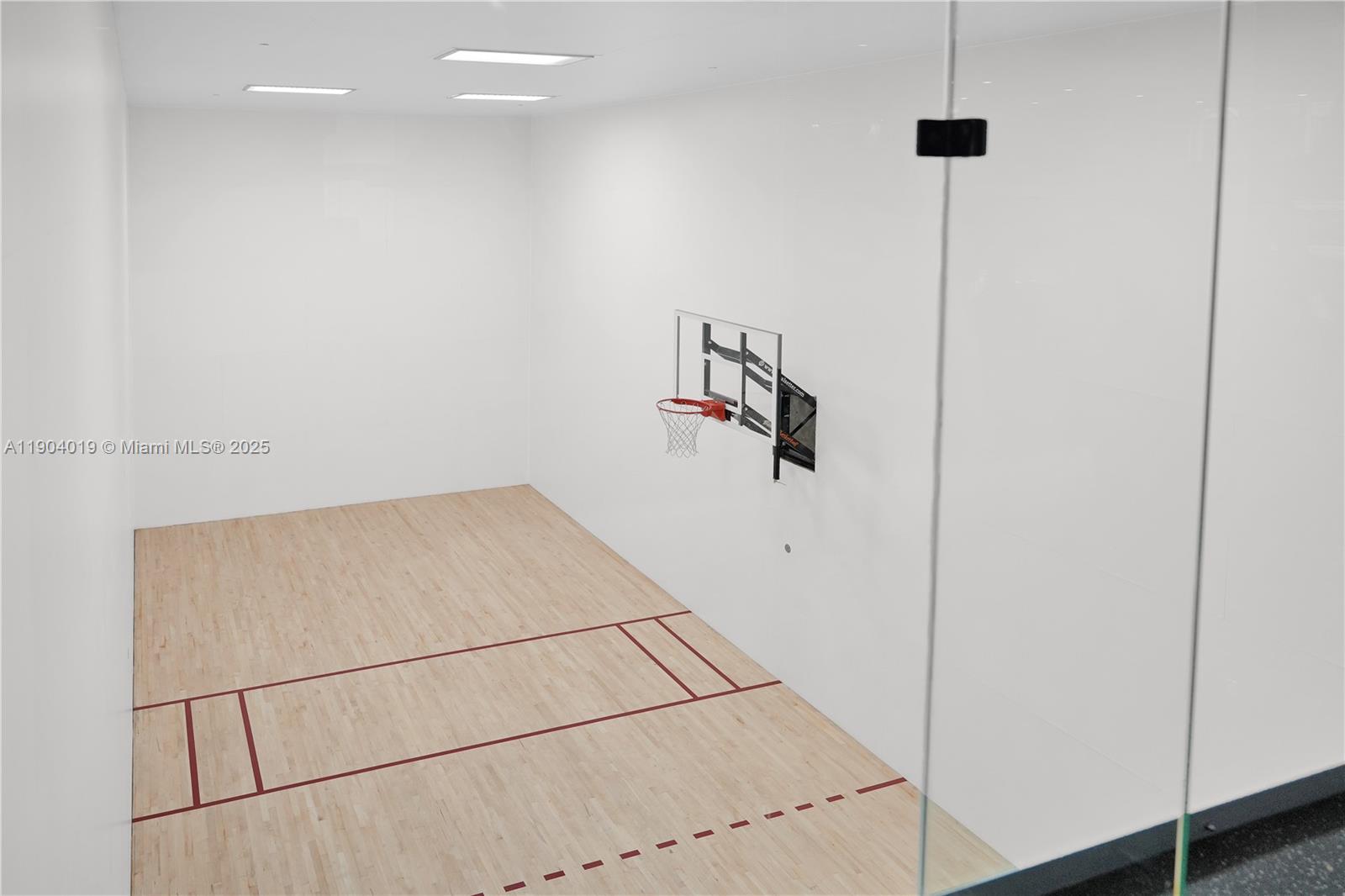 901 Brickell Key Blvd #2804 Miami, FL 33131