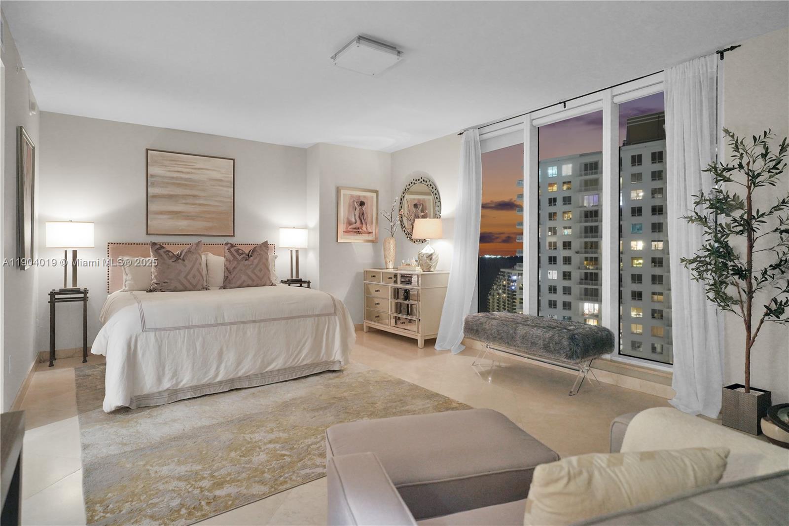 901 Brickell Key Blvd #2804 Miami, FL 33131