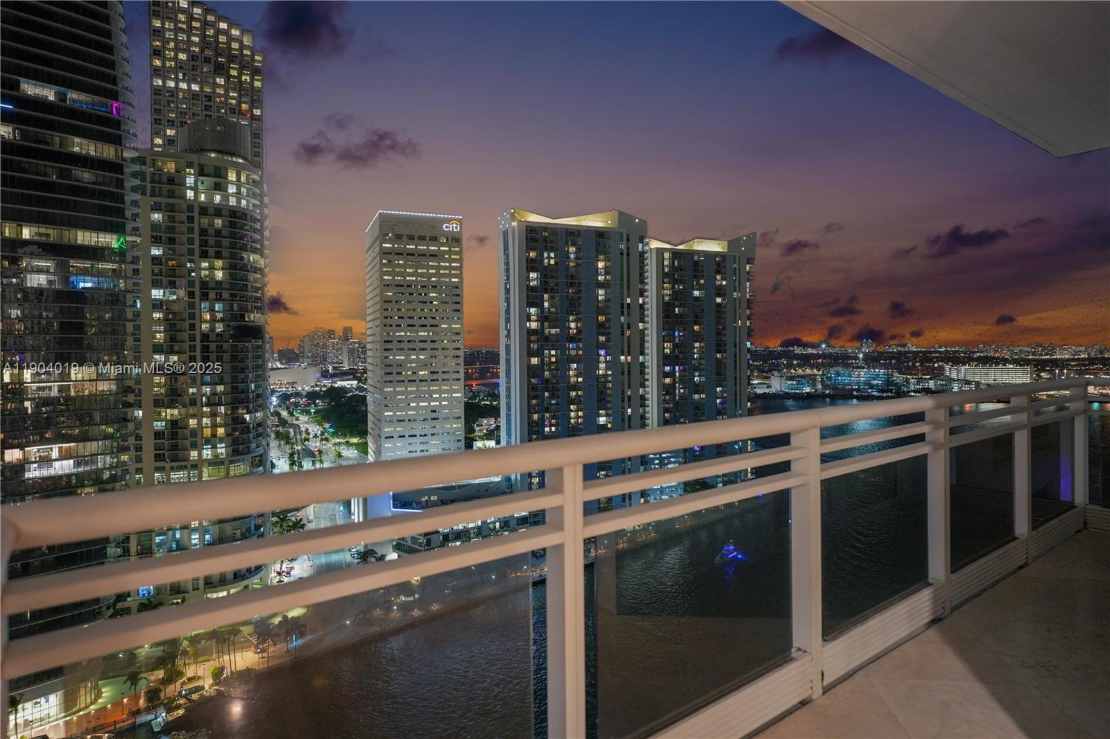 901 Brickell Key Blvd #2804 Miami, FL 33131