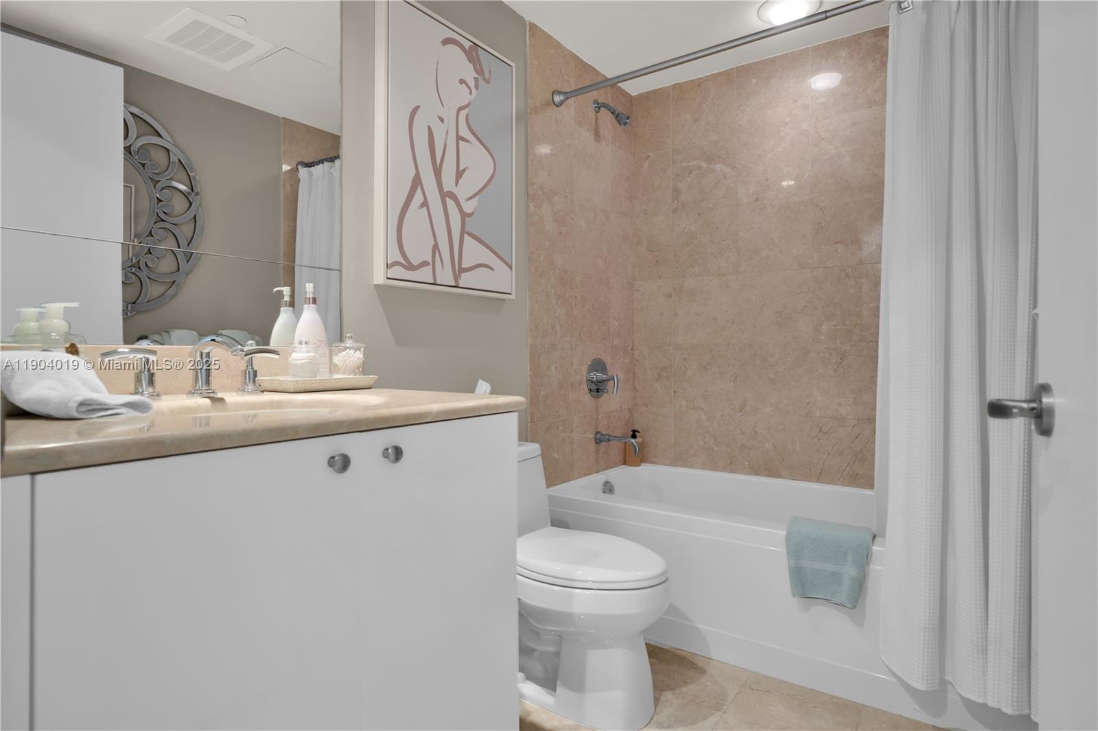 901 Brickell Key Blvd #2804 Miami, FL 33131