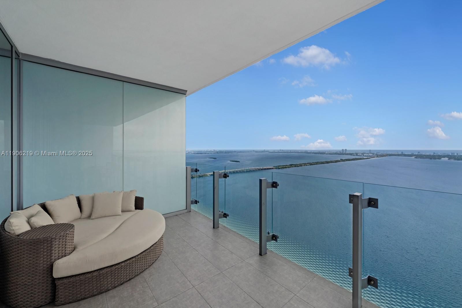 700 NE 26th Ter #5103