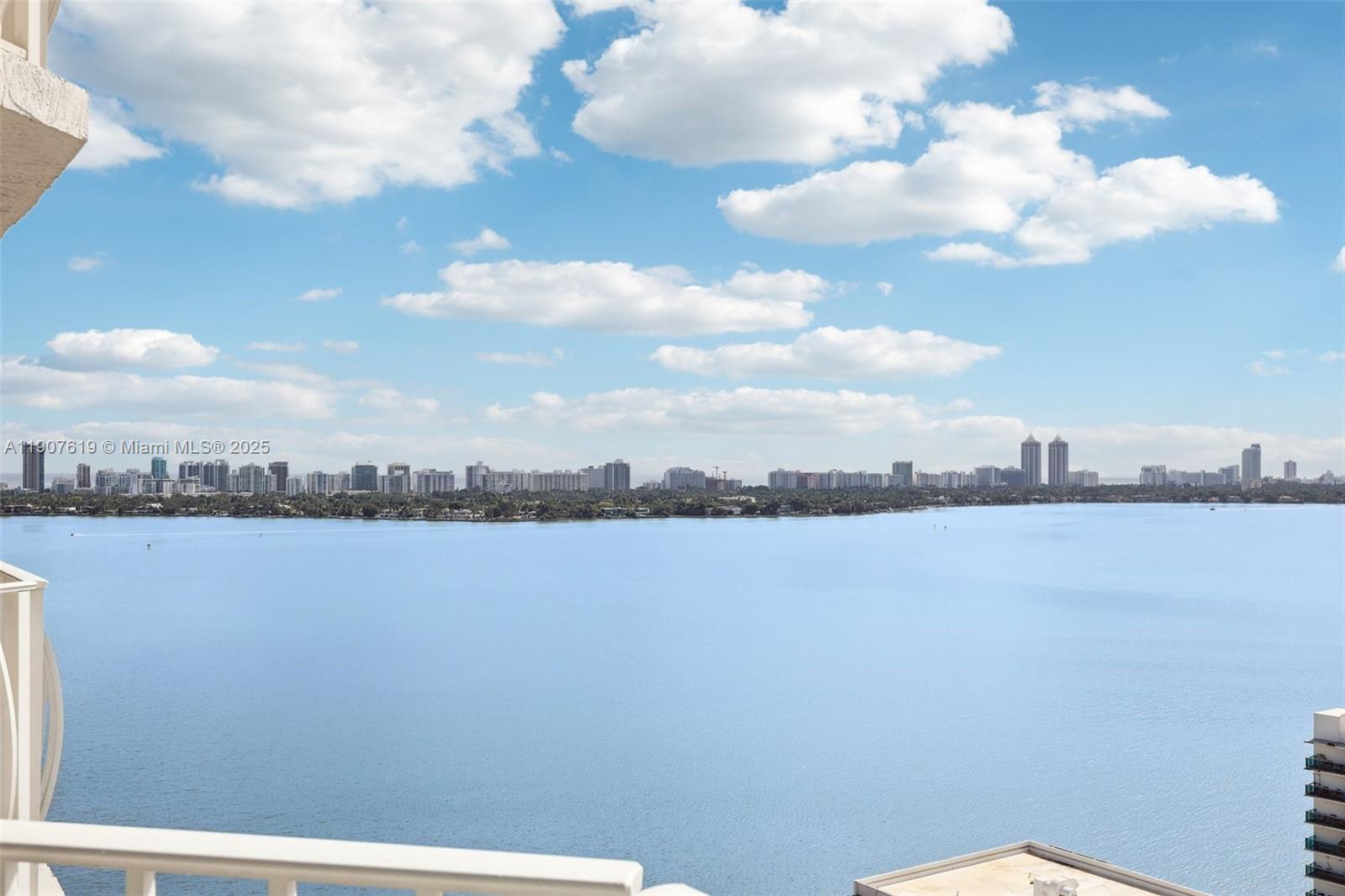 7601 E Treasure Dr #2305 North Bay Village, FL 33141