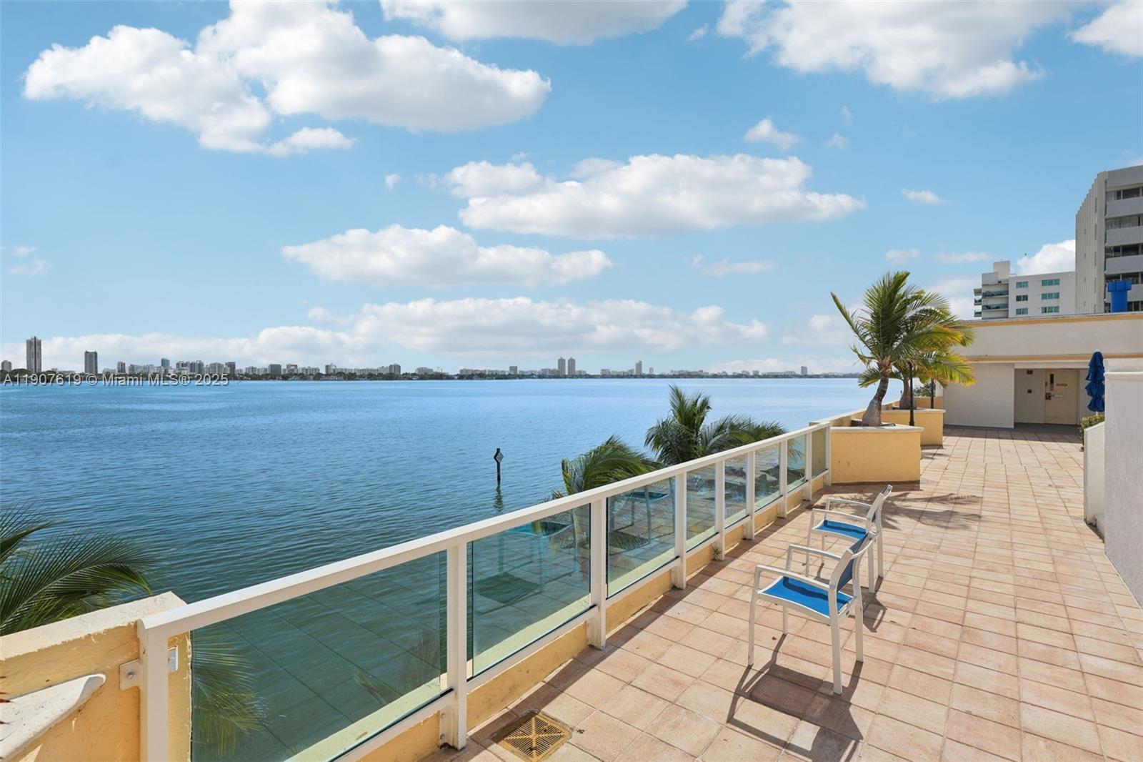 7601 E Treasure Dr #2305 North Bay Village, FL 33141