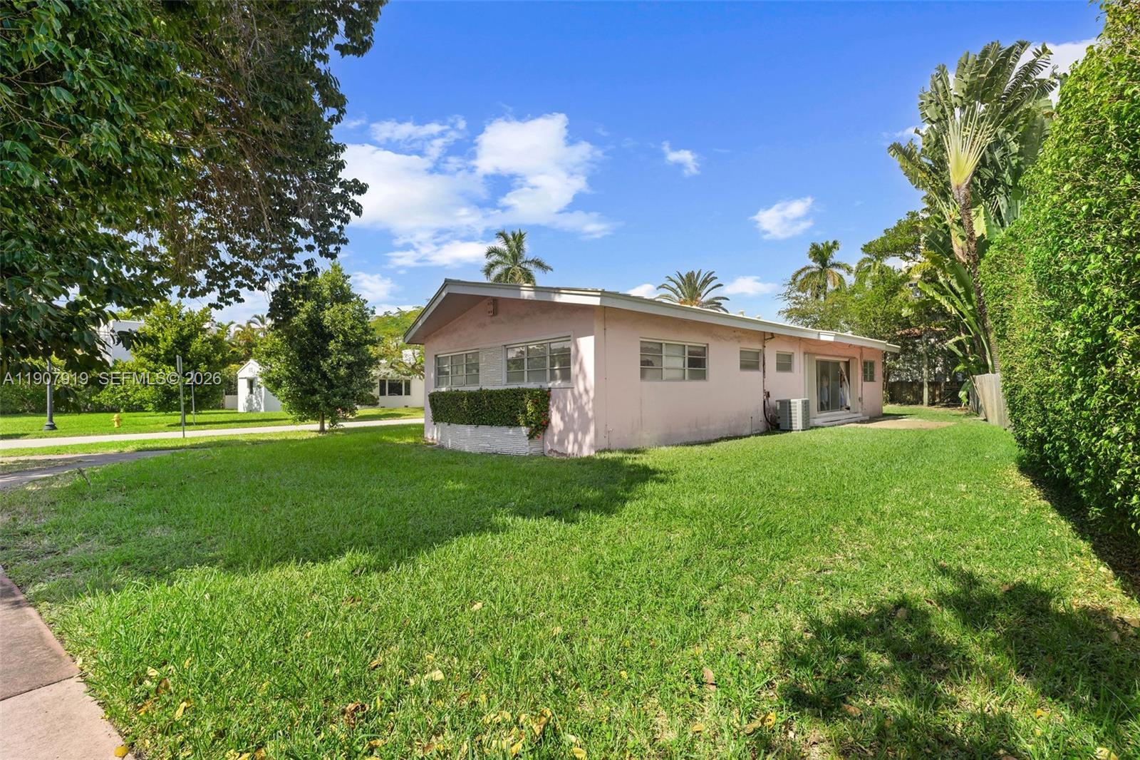 4601 Royal Palm Ave Miami Beach, FL 33140