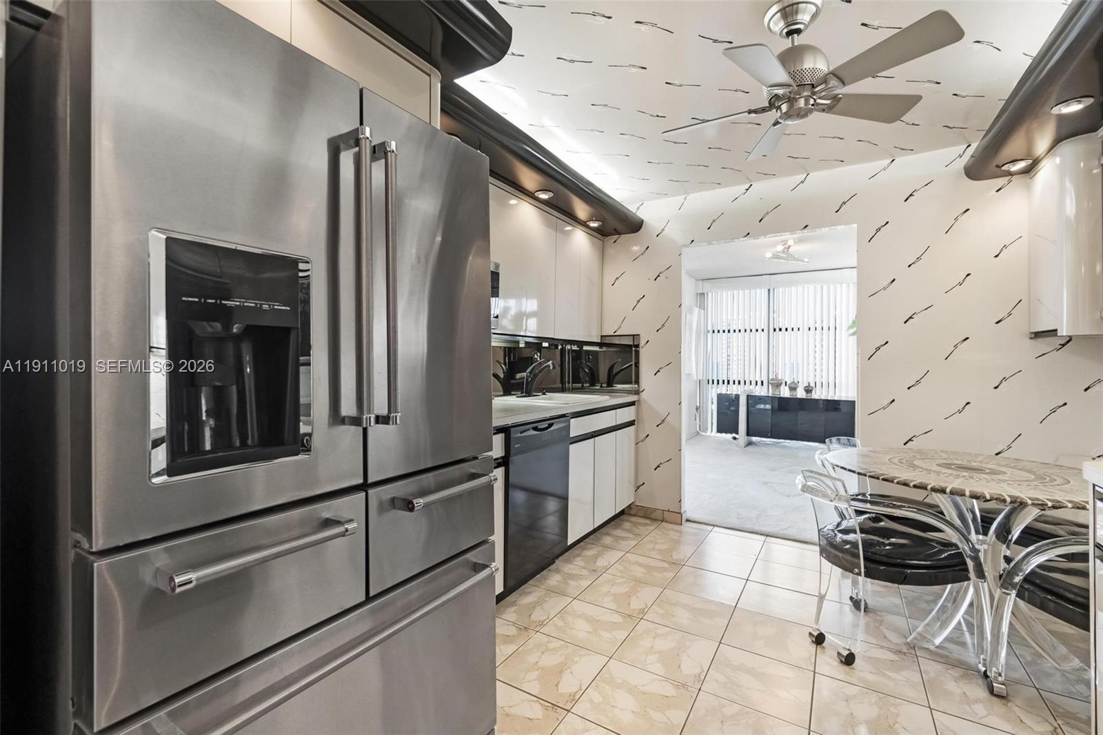 800 Parkview Dr #1021 Hallandale Beach, FL 33009