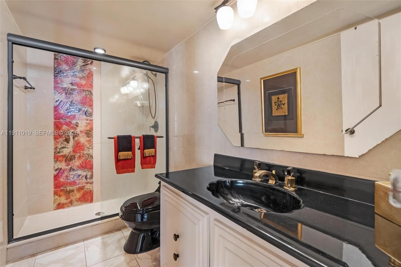 800 Parkview Dr #1021 Hallandale Beach, FL 33009