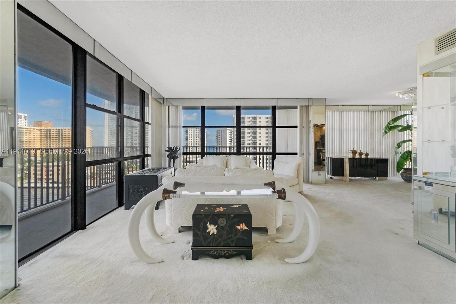 800 Parkview Dr #1021 Hallandale Beach, FL 33009