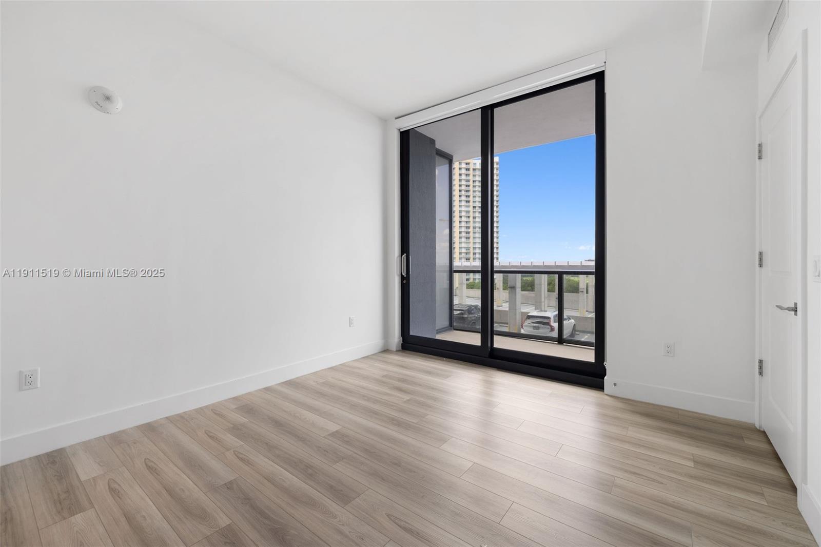 101 Diplomat Pkwy #605 Hallandale Beach, FL 33009