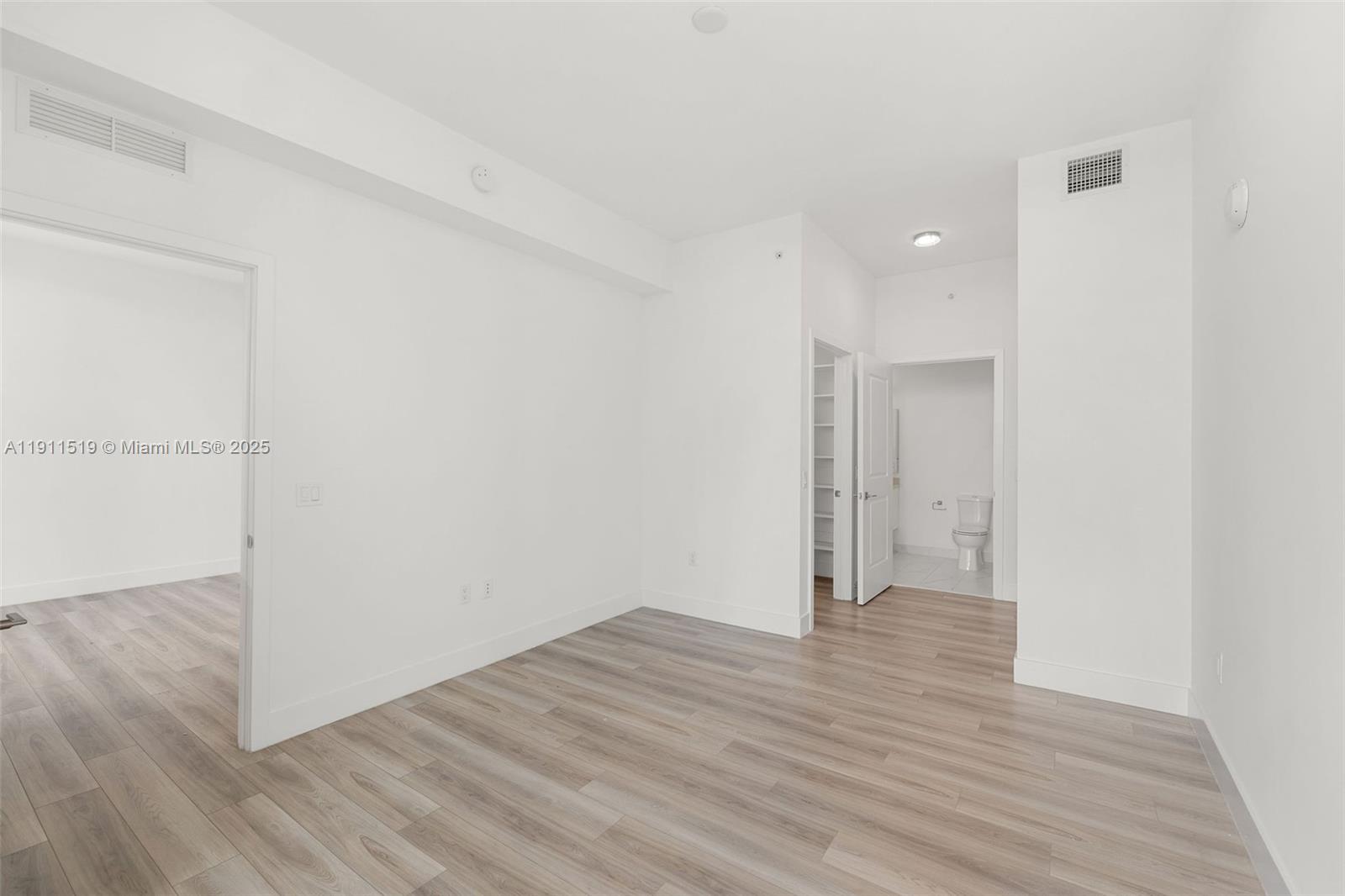 101 Diplomat Pkwy #605 Hallandale Beach, FL 33009