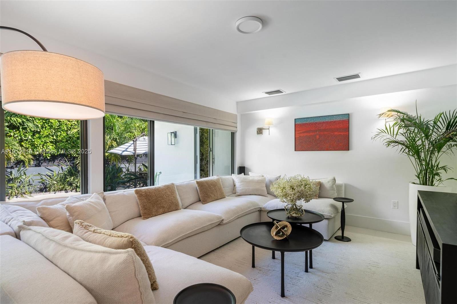 1043 NE 98th St Miami Shores, FL 33138