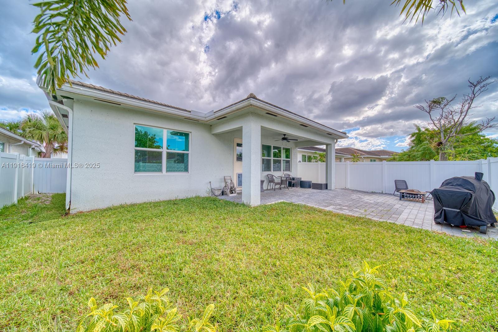 4147 Rosa Dr Deerfield Beach, FL 33064