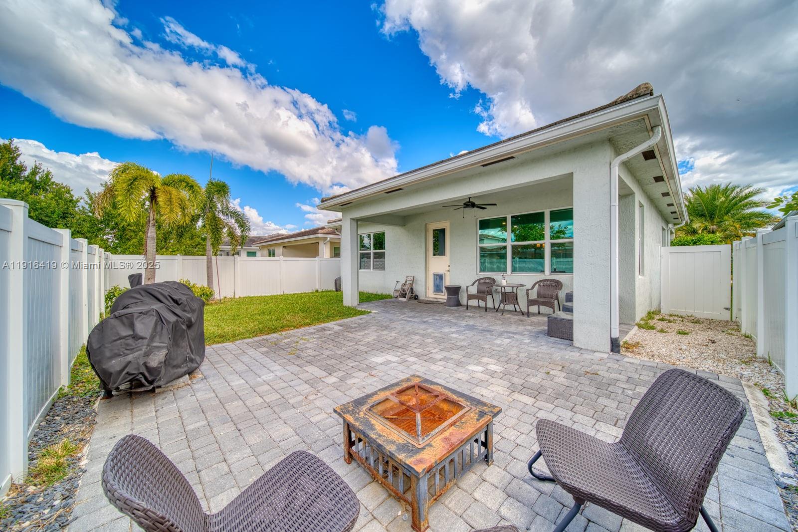 4147 Rosa Dr Deerfield Beach, FL 33064