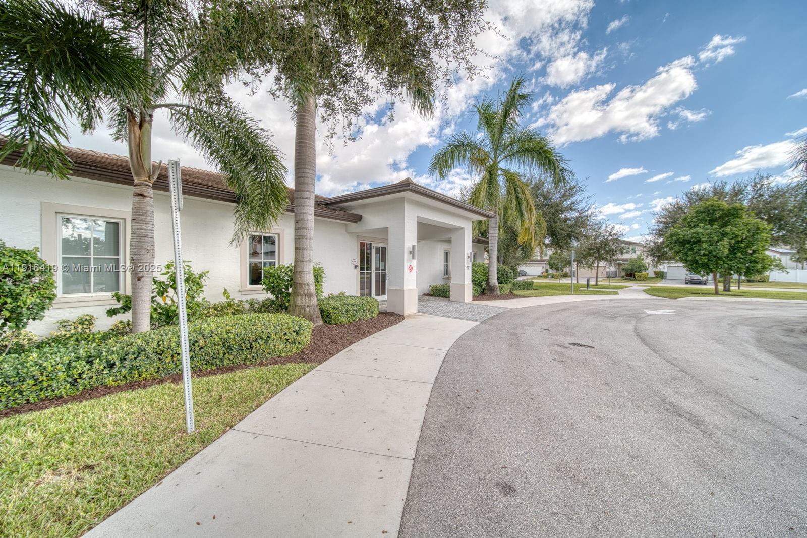 4147 Rosa Dr Deerfield Beach, FL 33064