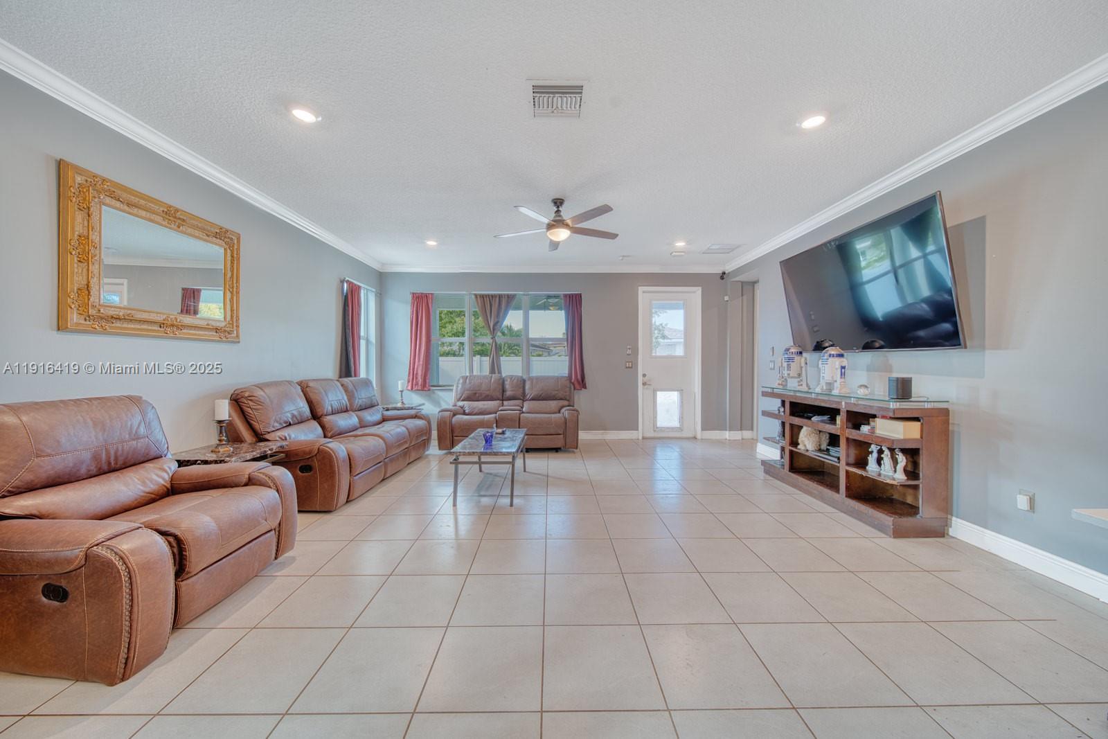 4147 Rosa Dr Deerfield Beach, FL 33064