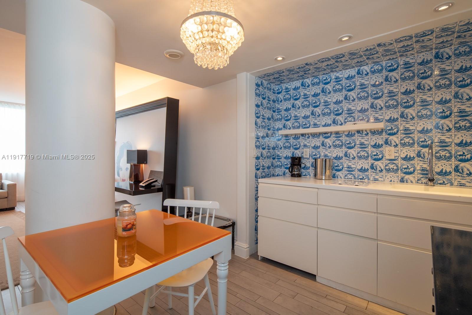 image 1100 West Condo10