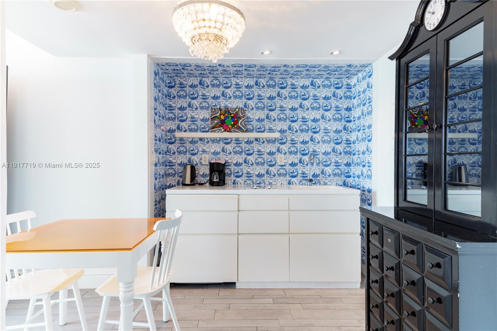 image 1100 West Condo12