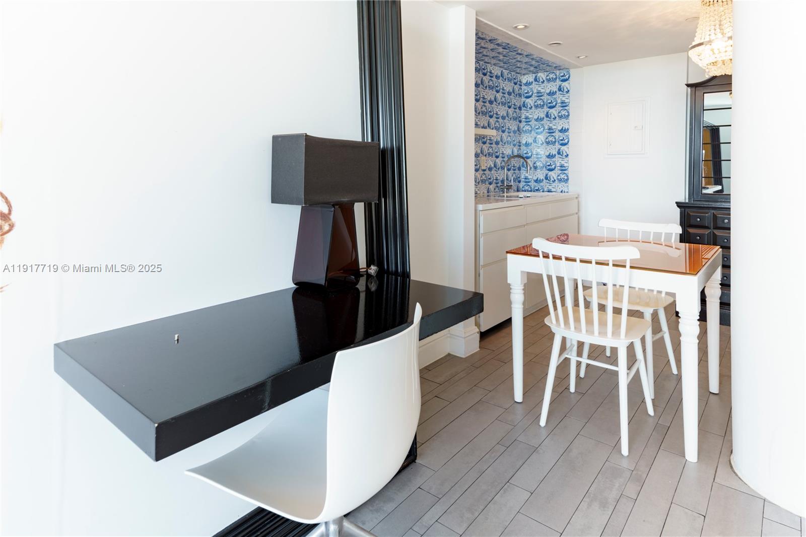 image 1100 West Condo16