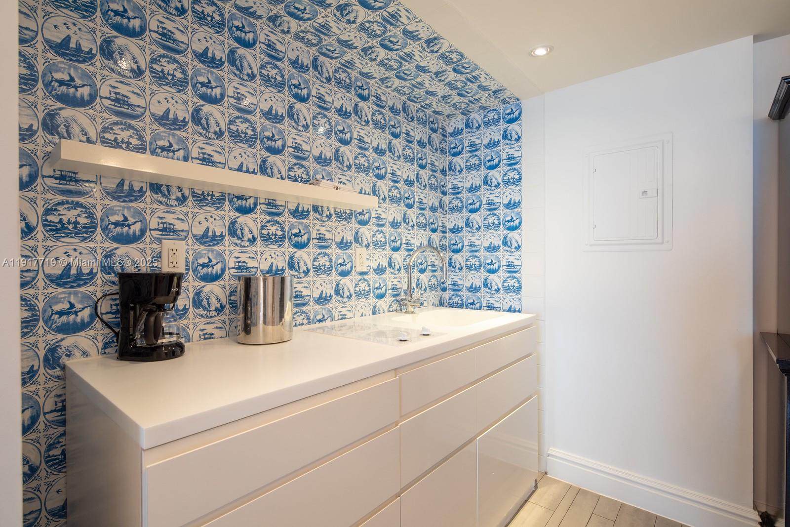 image 1100 West Condo18