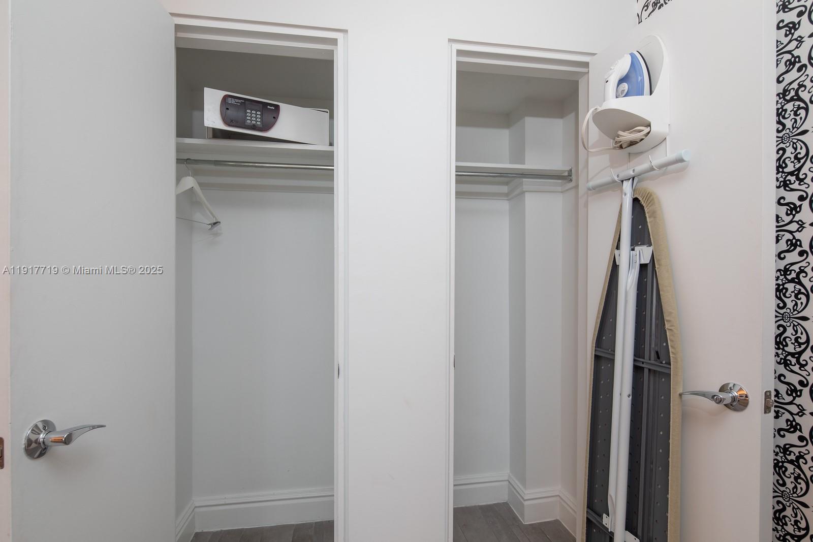 image 1100 West Condo25