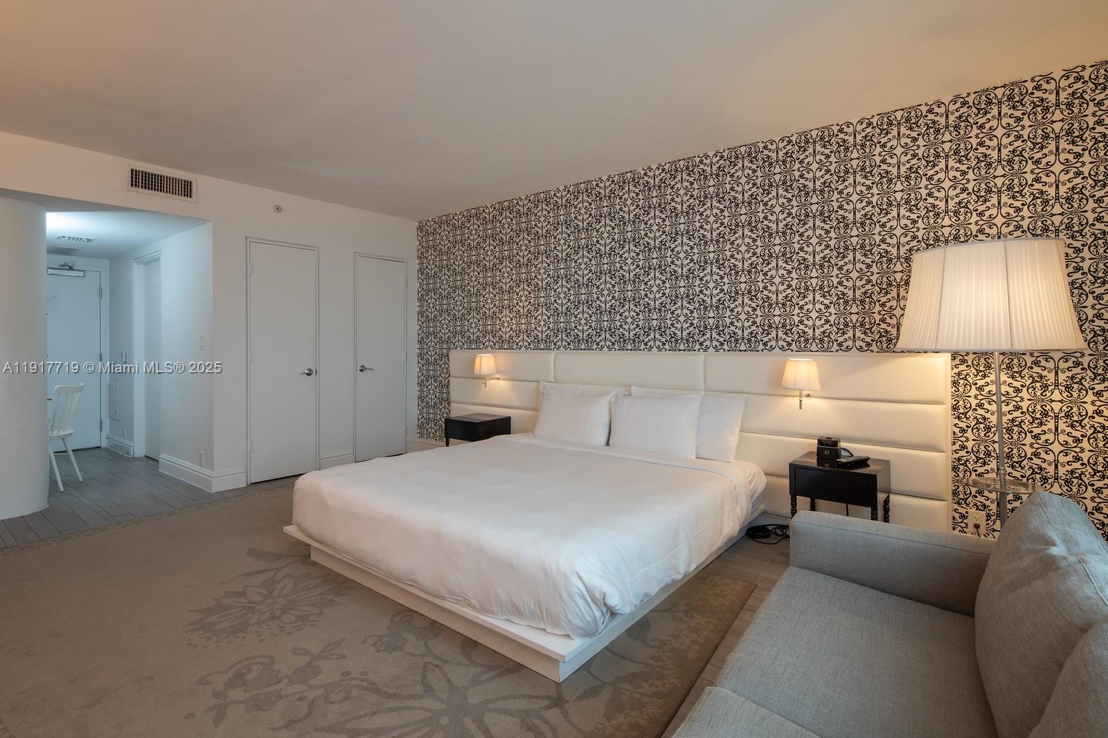 image 1100 West Condo3