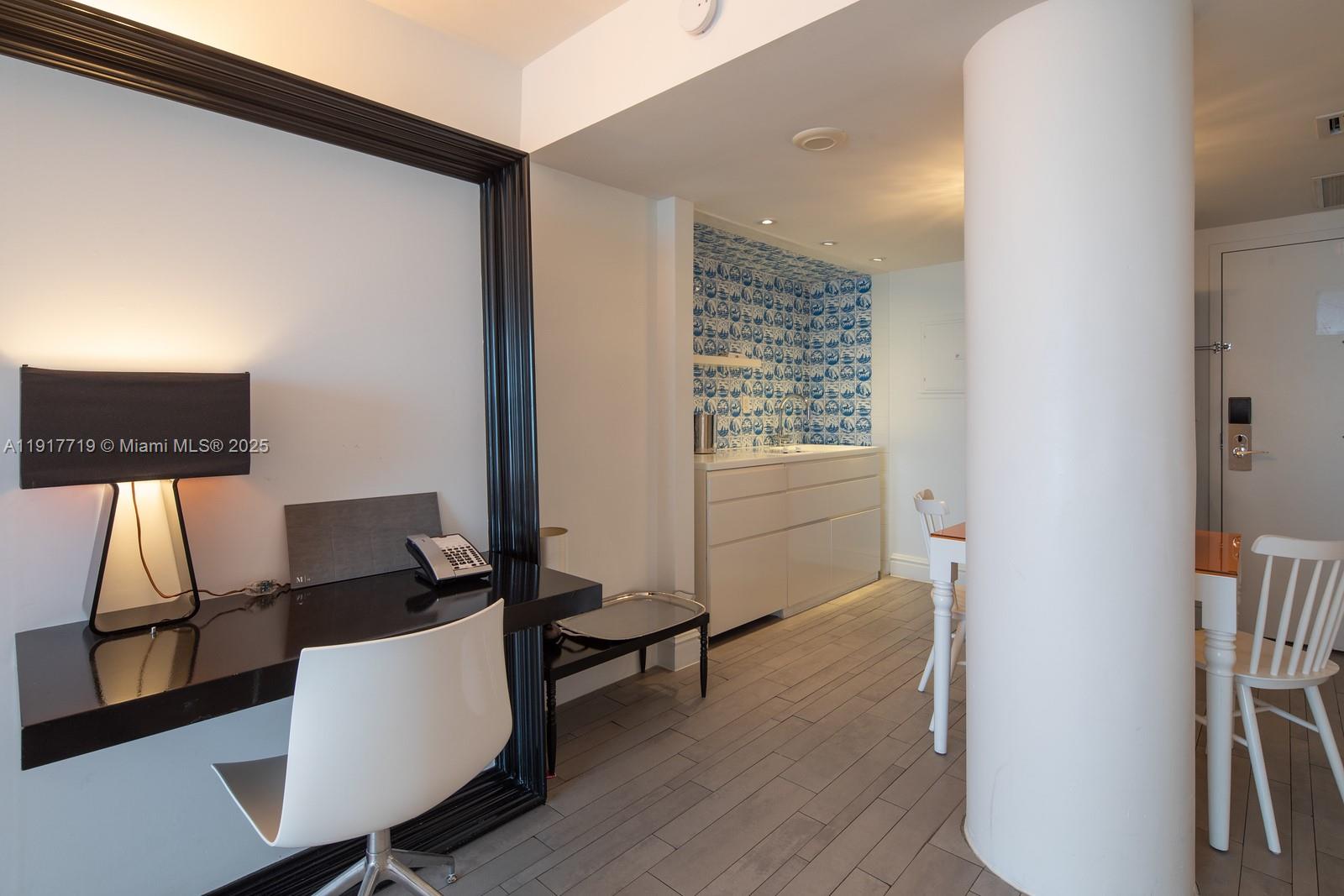 image 1100 West Condo8