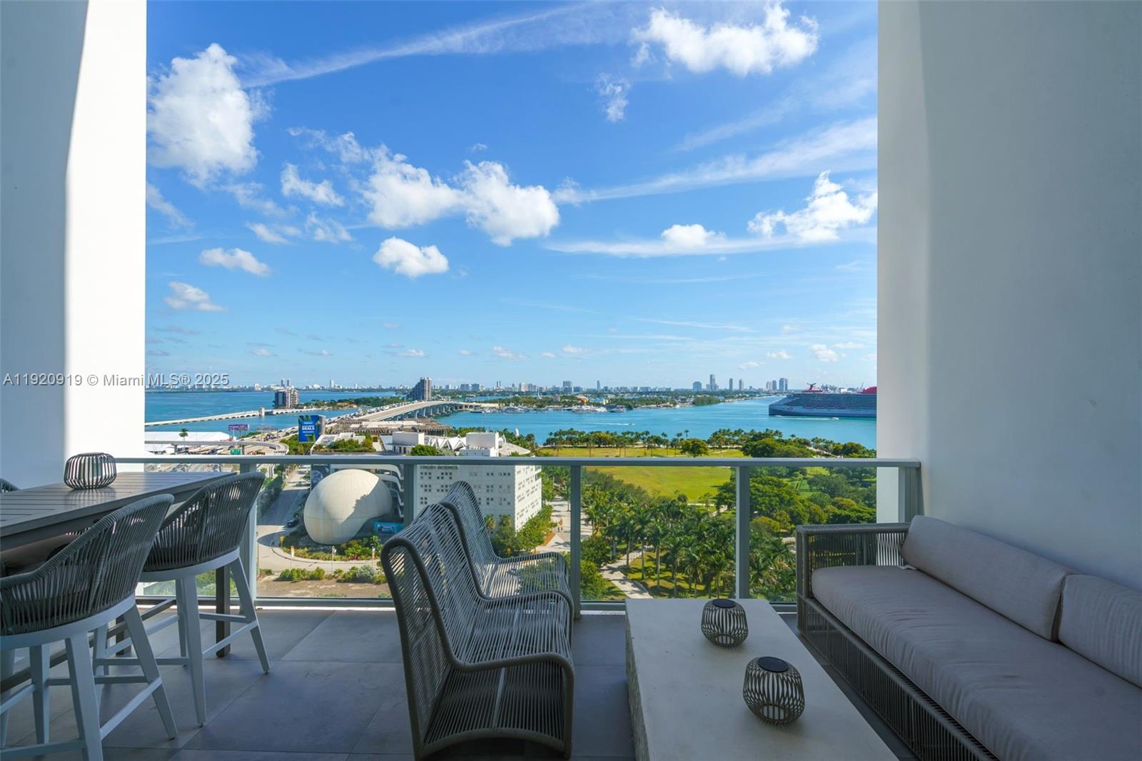 image Ten Museum Park29