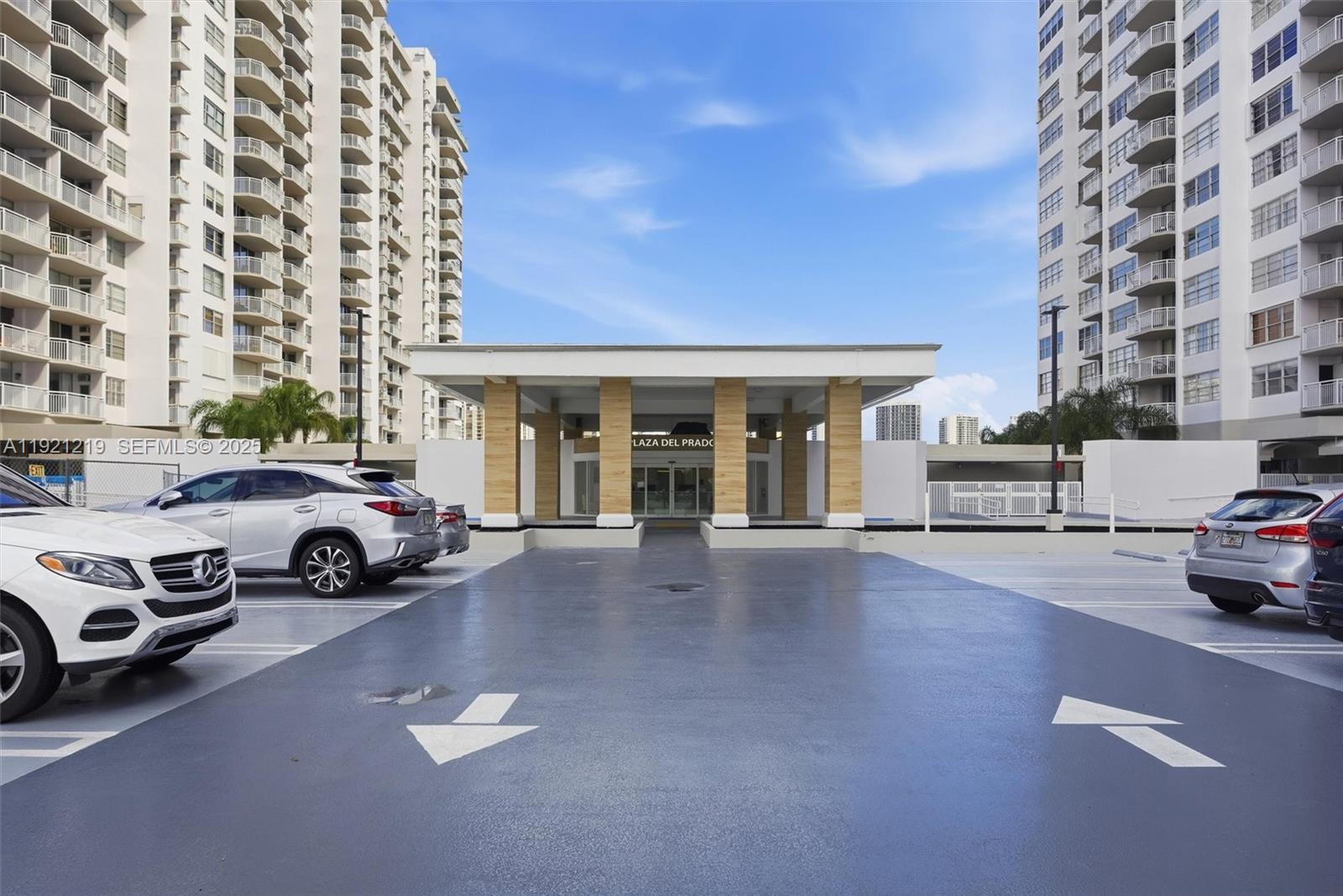 18071 Biscayne Blvd #802 Aventura, FL 33160