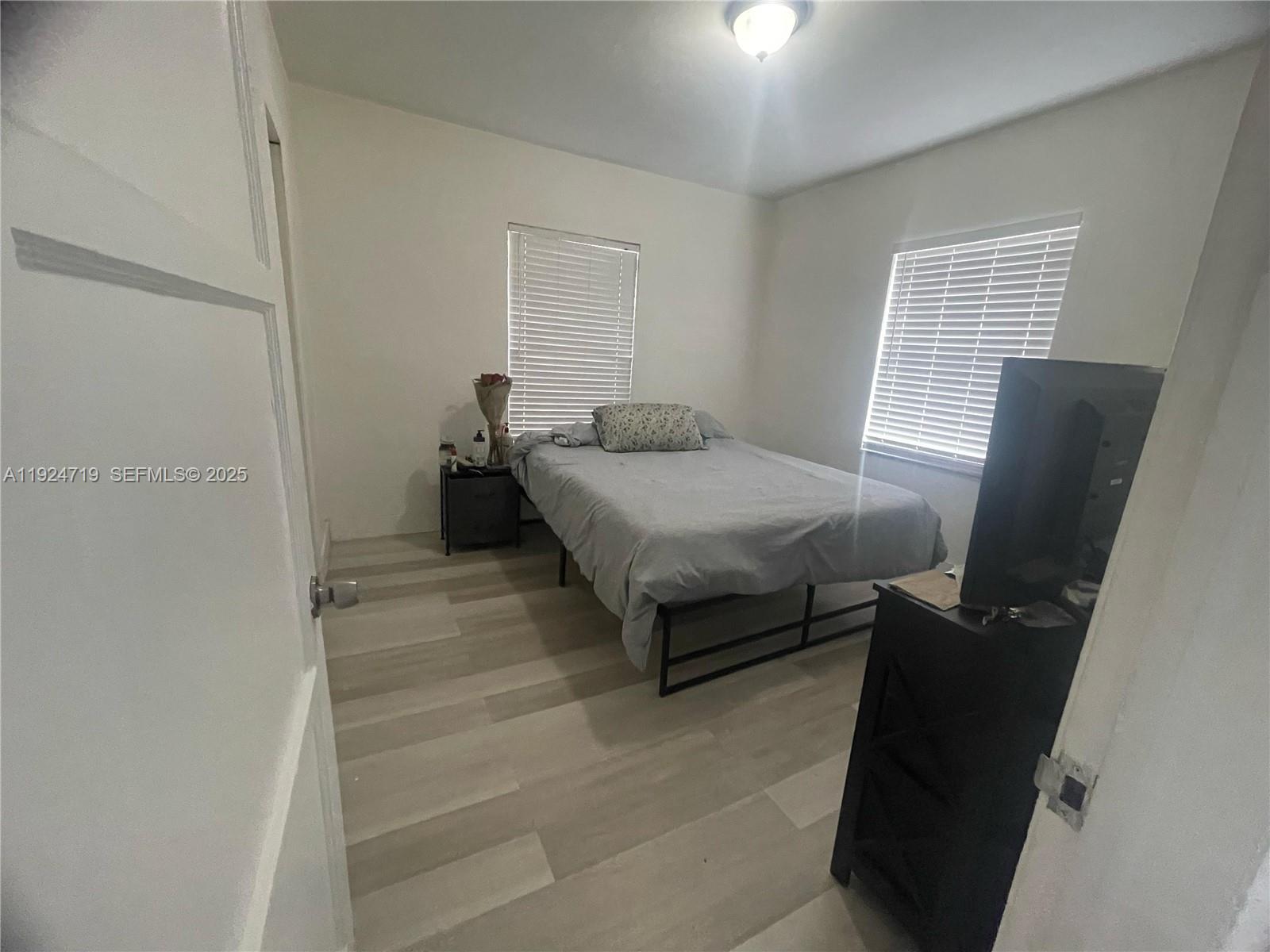 3718 NW 12th St Miami, FL 33126