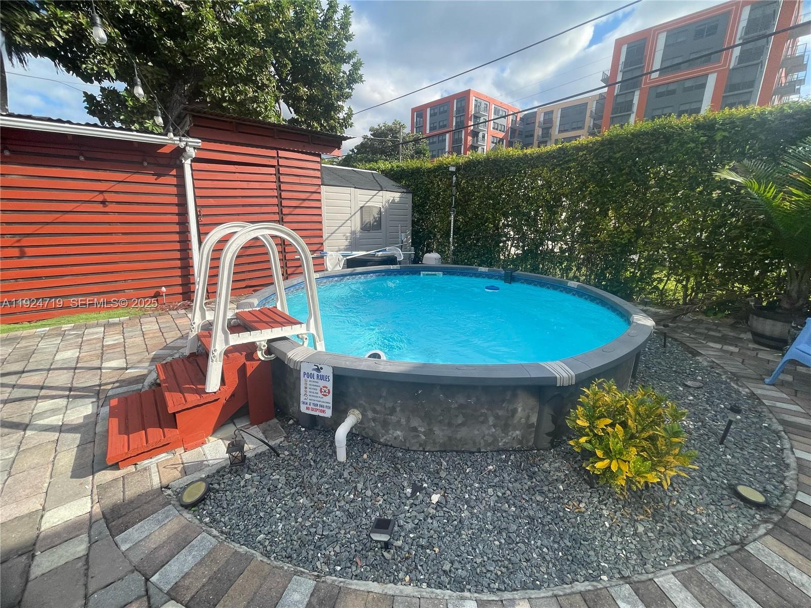 3718 NW 12th St Miami, FL 33126