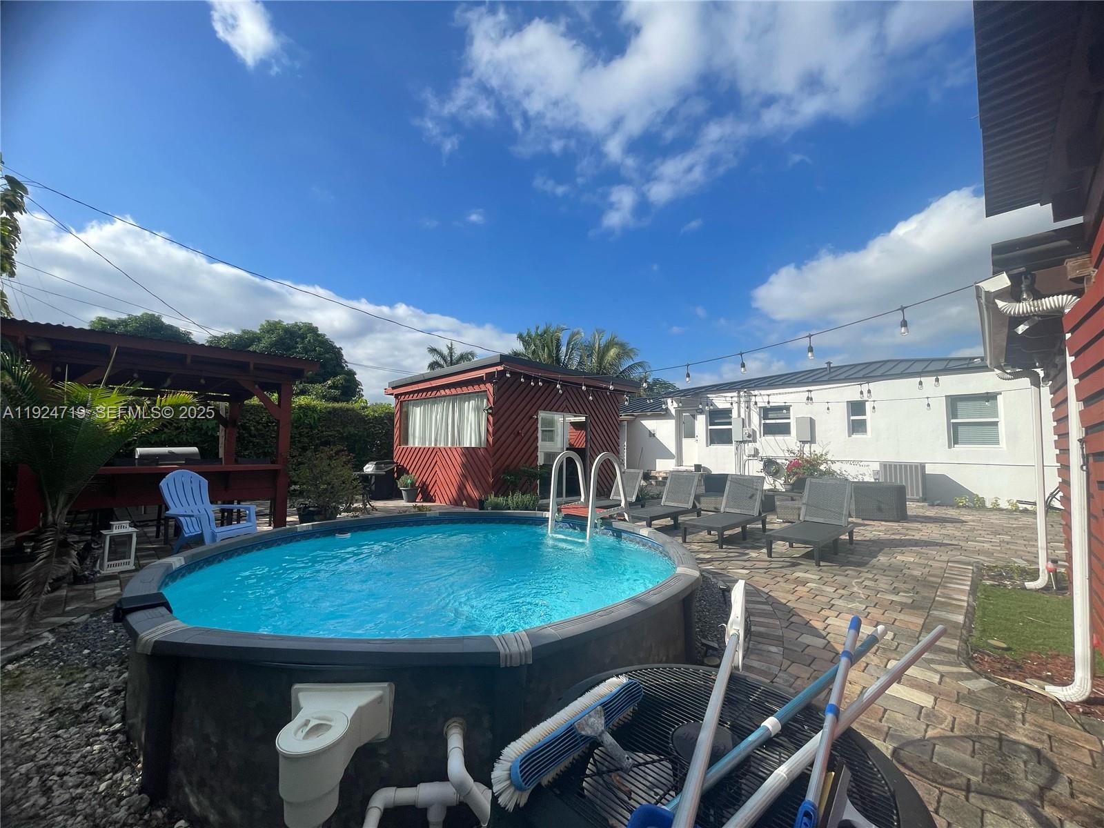 3718 NW 12th St Miami, FL 33126