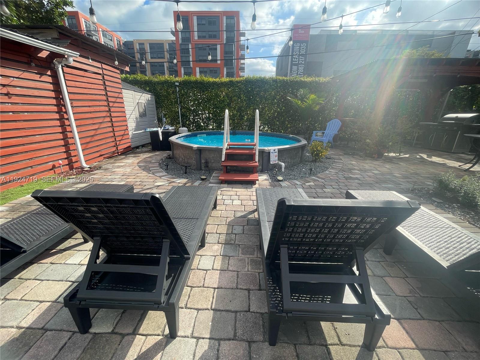 3718 NW 12th St Miami, FL 33126