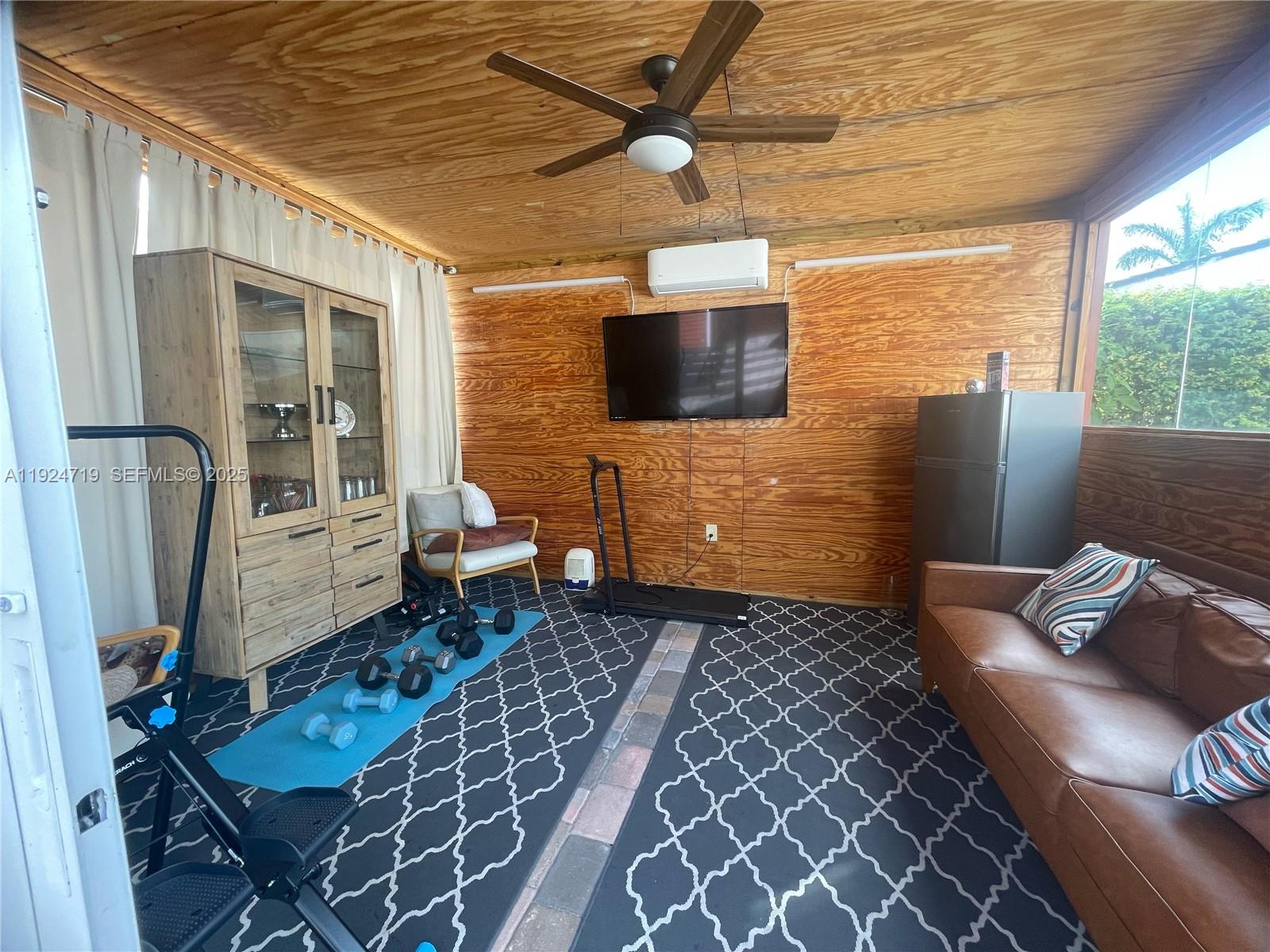 3718 NW 12th St Miami, FL 33126